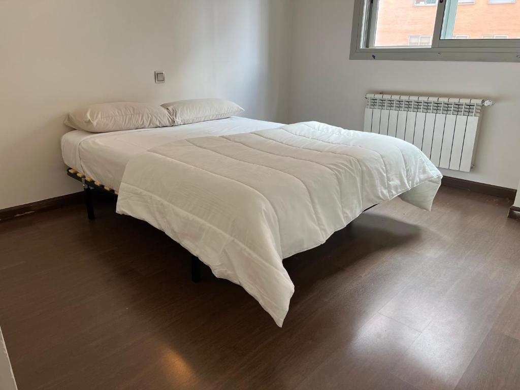 Impresionante apartamento de 4 dormitorios 3 baños y 2 plazas de garaje photo 4
