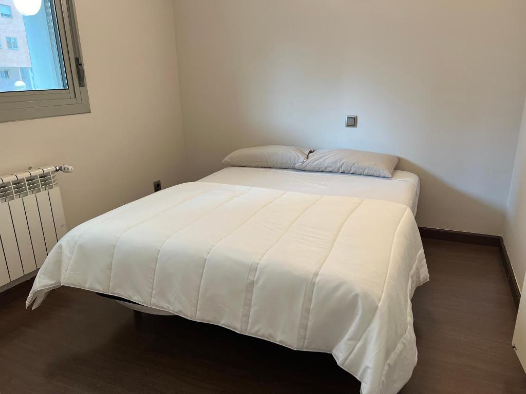 Impresionante apartamento de 4 dormitorios 3 baños y 2 plazas de garaje photo 1