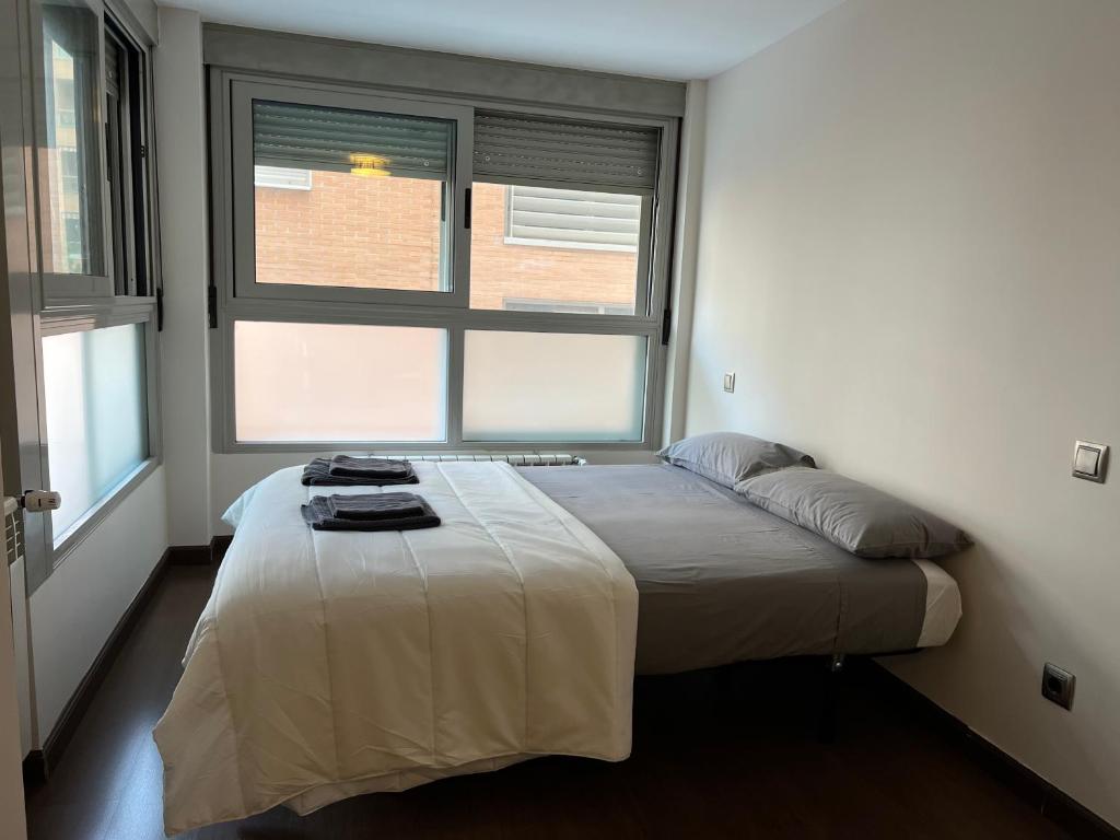 Impresionante apartamento de 4 dormitorios 3 baños y 2 plazas de garaje photo 3