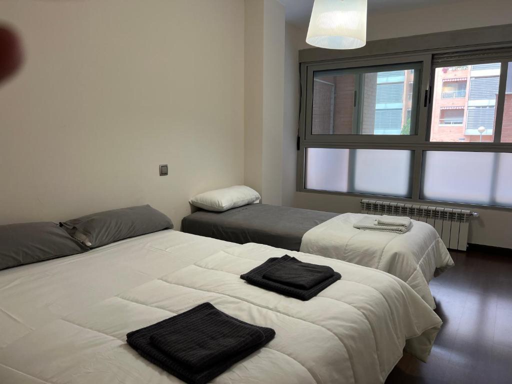 Impresionante apartamento de 4 dormitorios 3 baños y 2 plazas de garaje photo 2