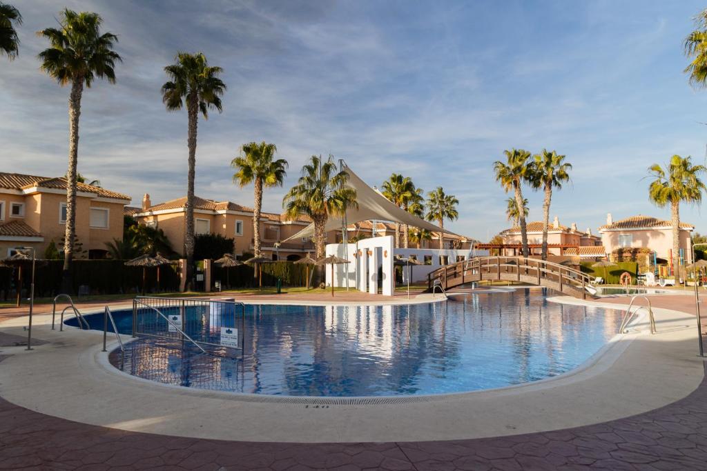 Chill-out # Piscina todo el año # Playa a 650m photo 1