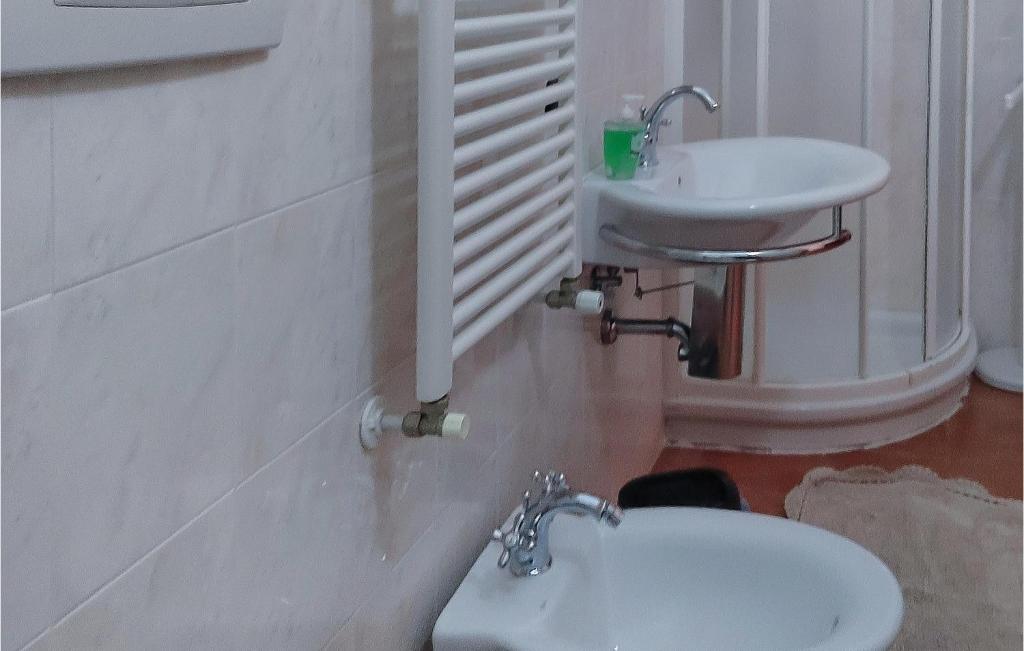 3 Bedroom Lovely Home In Torza photo 4