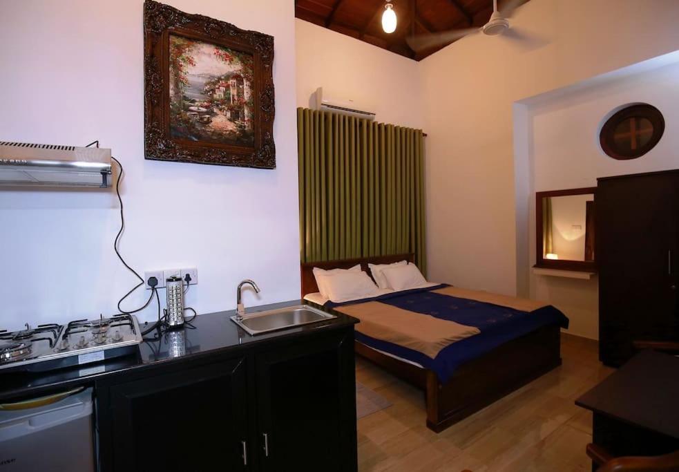 Maharagama 5BR bungalow 1BR USD 21 per night photo 4