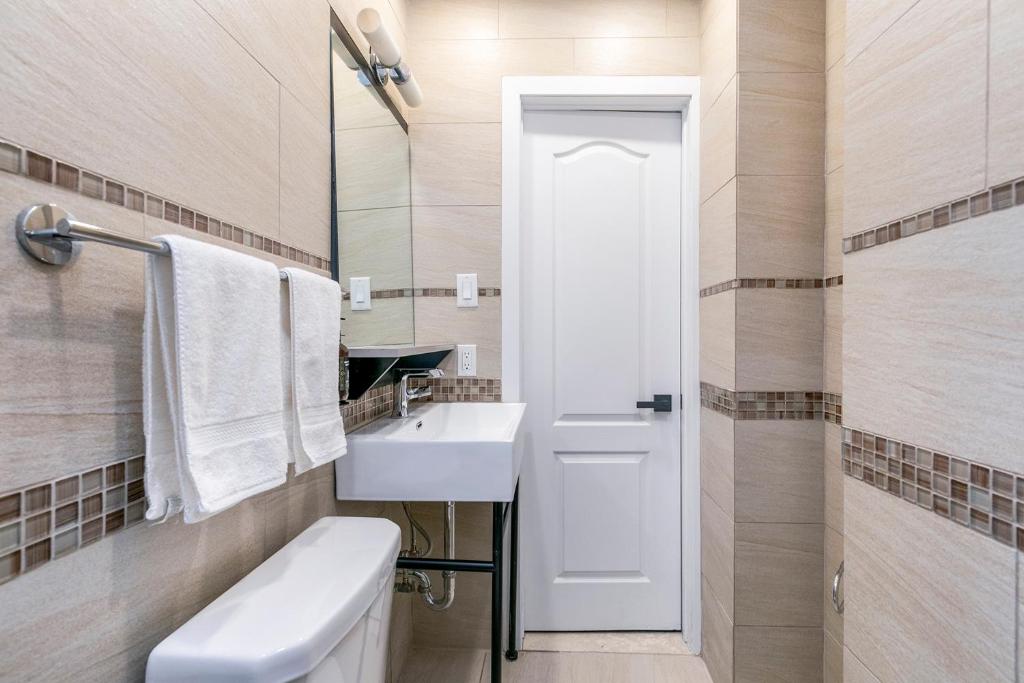 Hotel le Coach Room Type - Double Room with Extra Bed