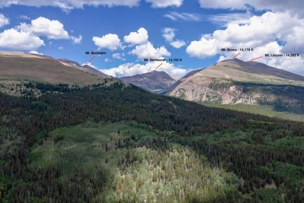 The Bross Ranch Cabin - Open Floor Plan! 10Mi to Ski Breck! Hot Tub! photo 2
