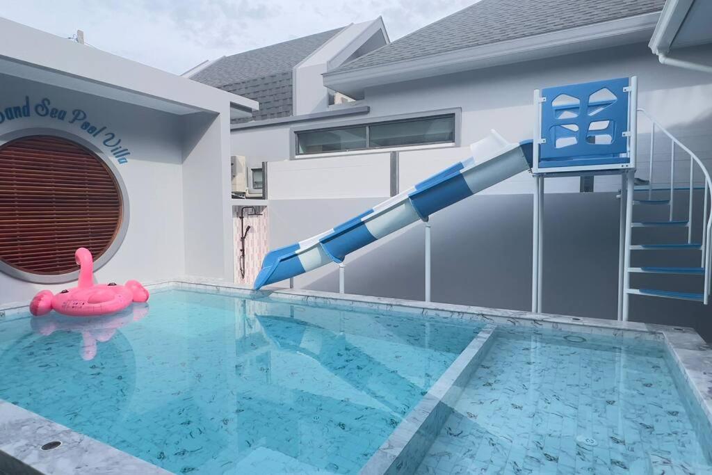 Blue Sand Sea Pool Villa photo 1