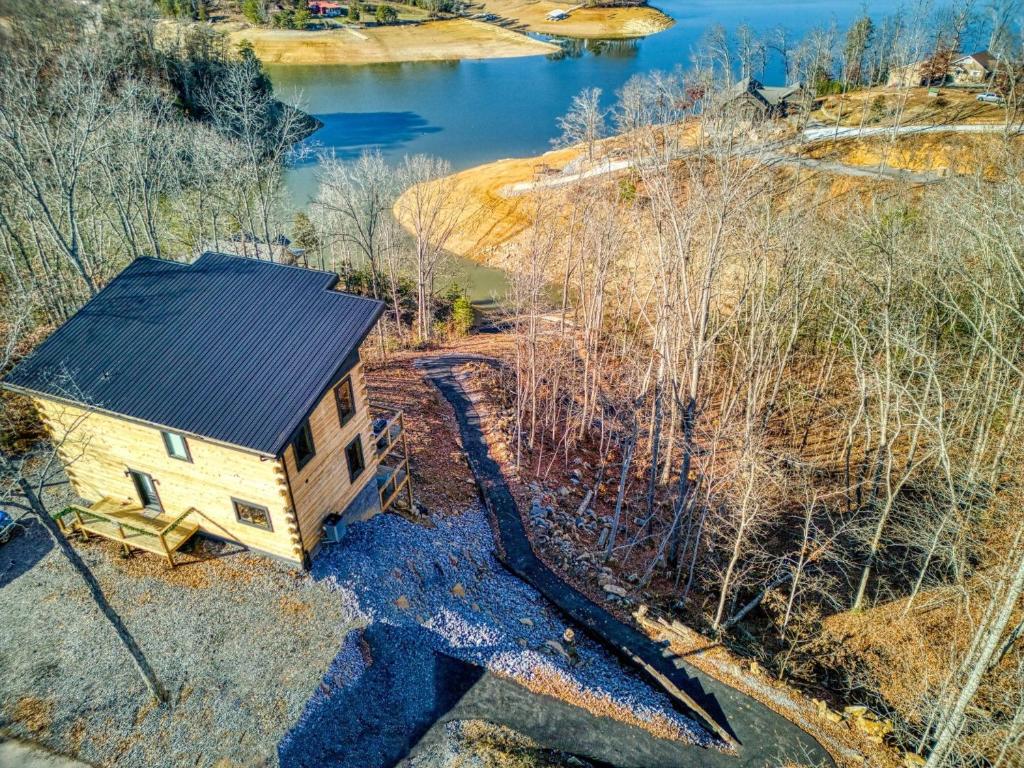 Smoky Lake Retreat cabin photo 1