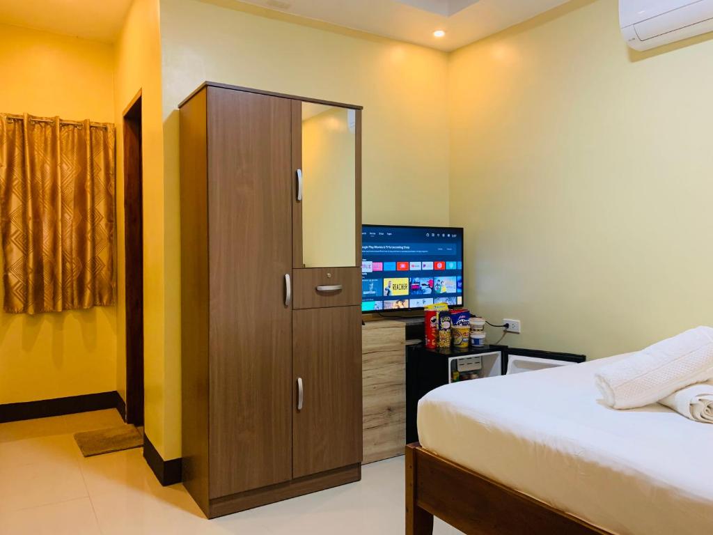 MCA Hotel Suites photo 2