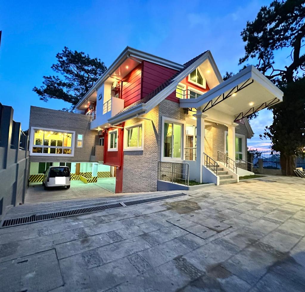 Lee Boutique Hotel Baguio - Tap to explore photos