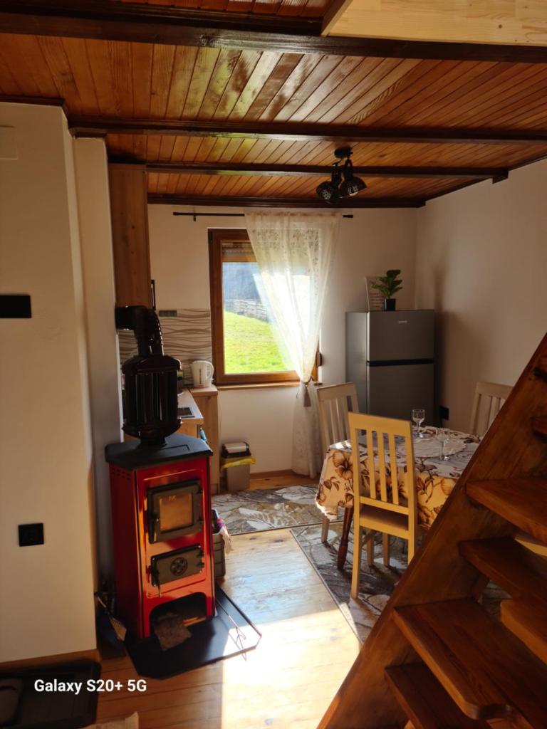 Vikendica "Šapat šume" photo 3
