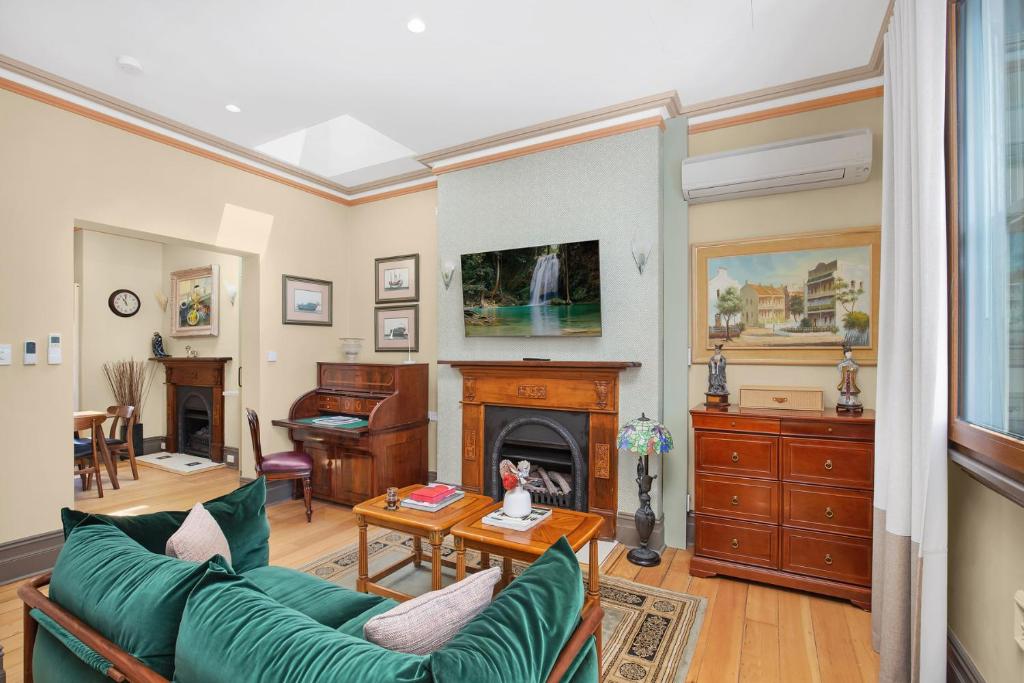 Stylish Surry Hills Heritage Retreat