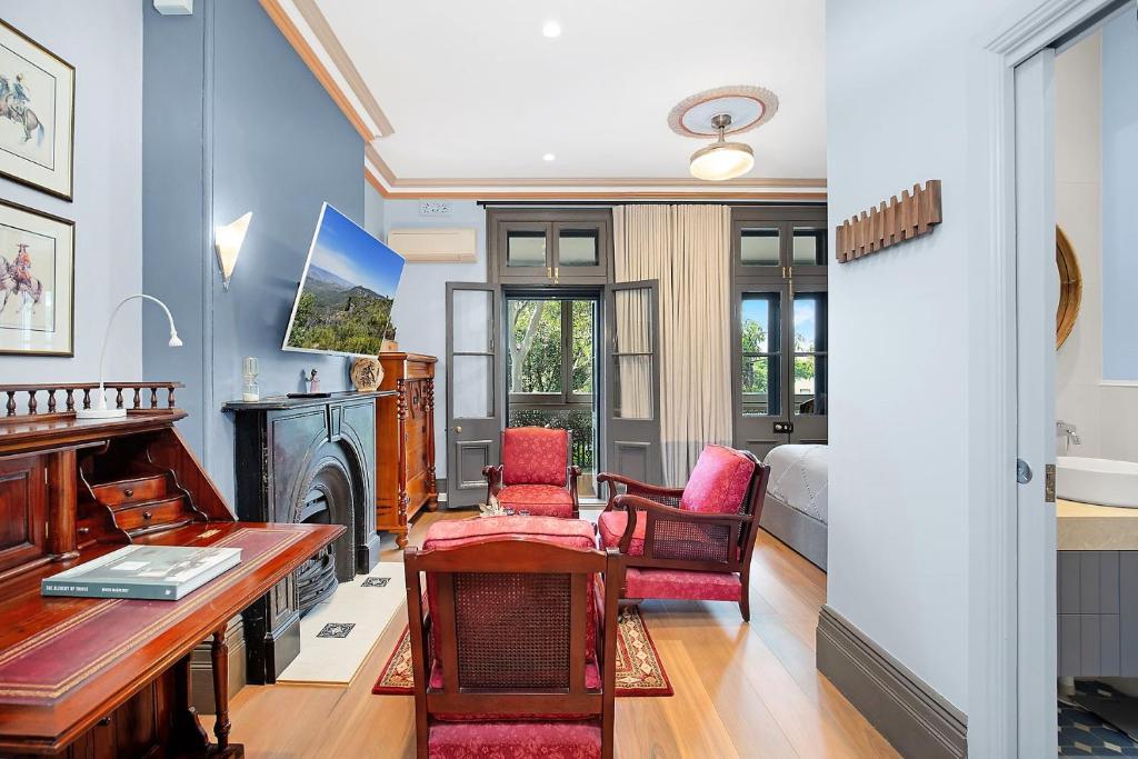 Stylish Surry Hills Heritage Retreat photo 3