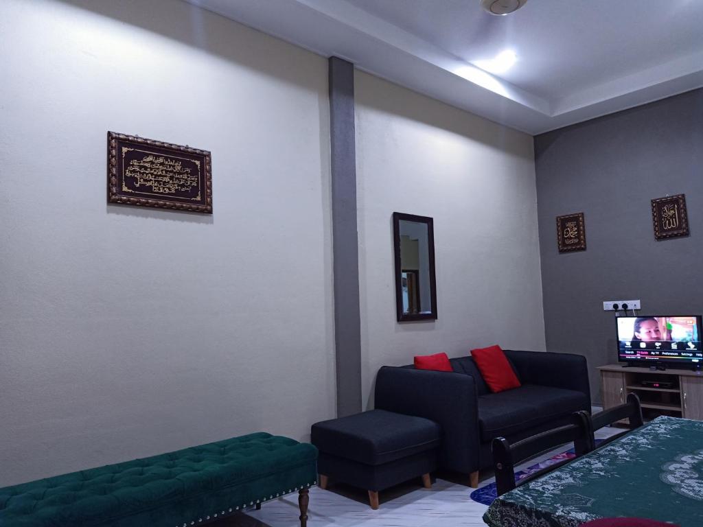 Tunas Homestay & Chalet photo 2