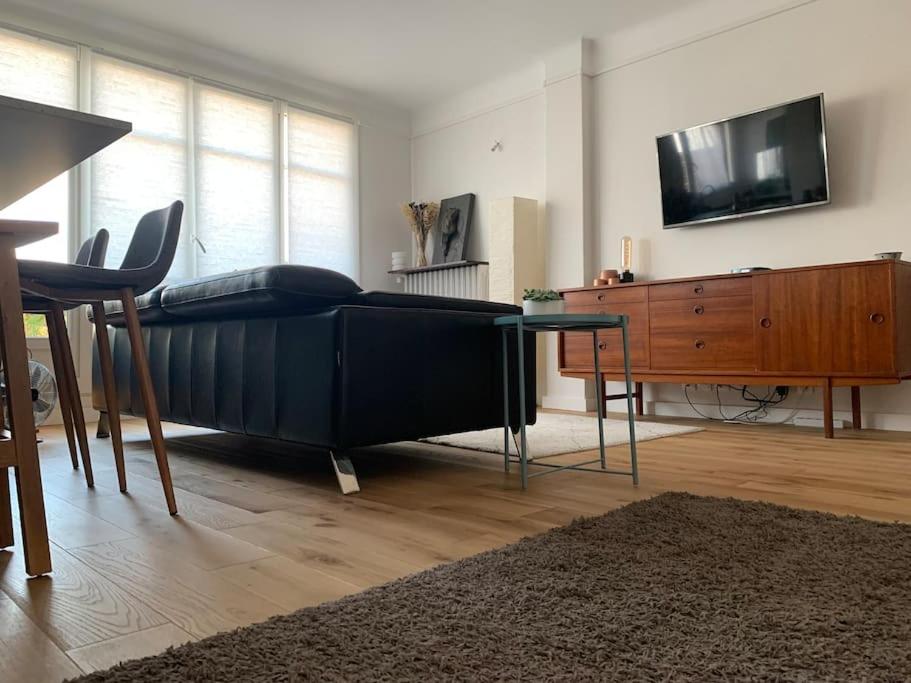 Convenience & charm with a view