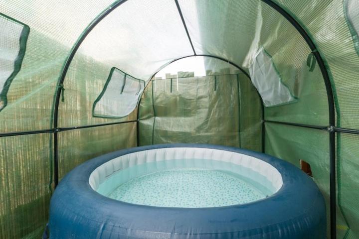 Chic T2 with Jacuzzi near Paris photo 1
