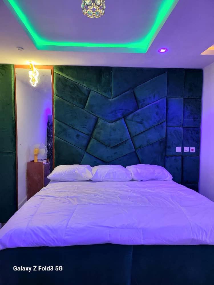 O'ffidaus J Luxury Hotel And Suites Int Ltd photo 1