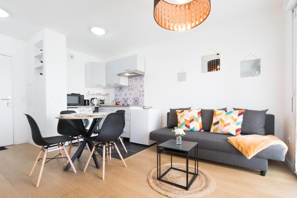 City Chic Apartment between Paris & Disneyland photo 2