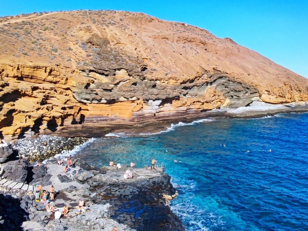South TENERIFE 2 bedrooms with SUNNY TERRACE and AMAZING VIEWS to TEIDE and POOL photo 1