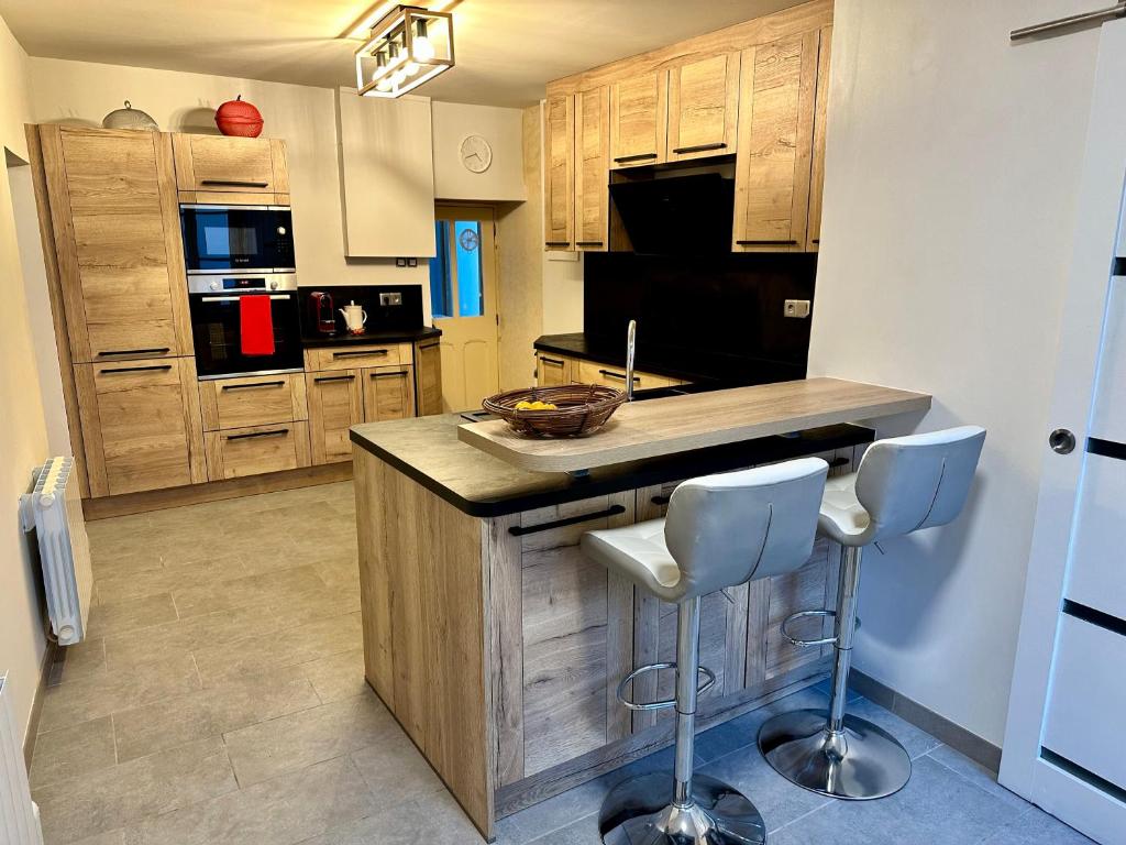 Comfortable village house with home cinema photo 3