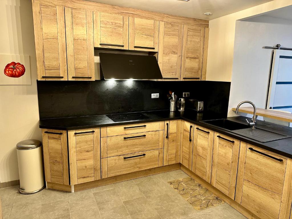 Comfortable village house with home cinema photo 4