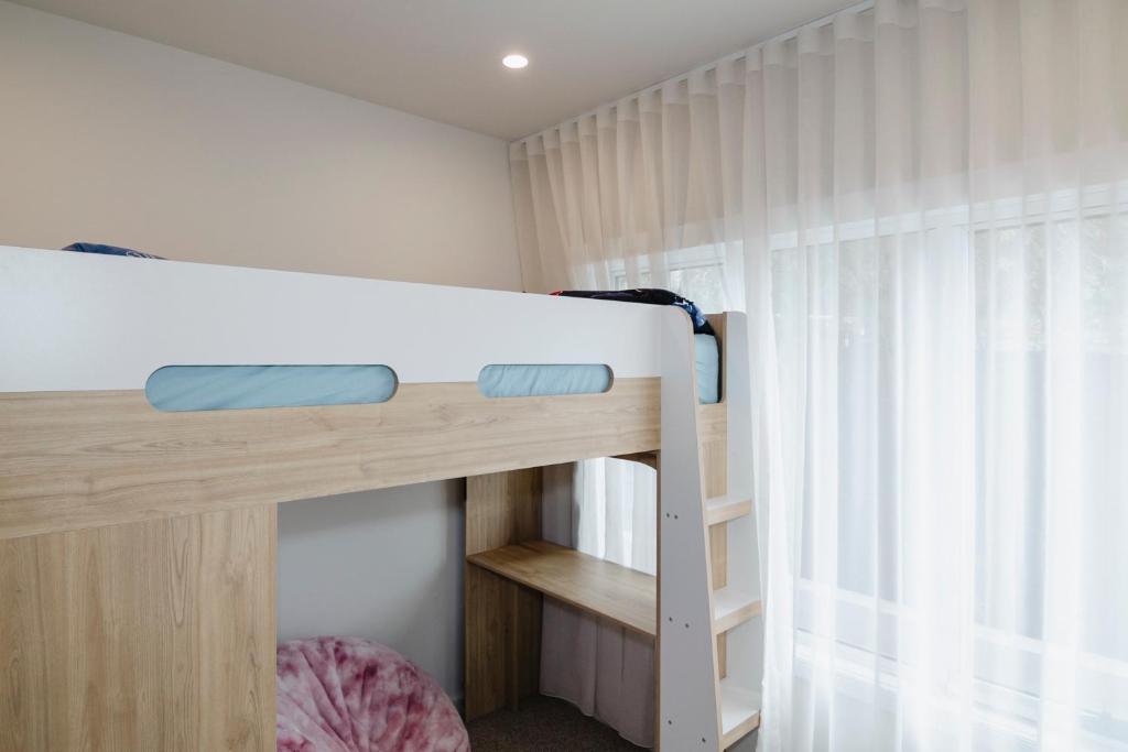 Beachside Mornington house photo 2
