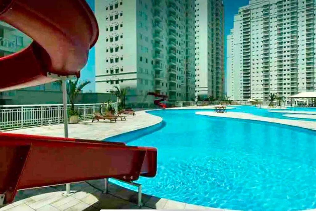 Santos, 2qts, sacada .prox. a praia (piscina)