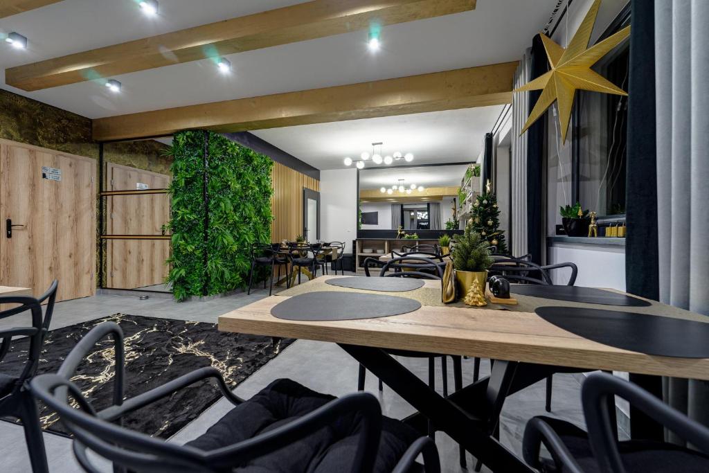 Willa Lux Wolf photo 1