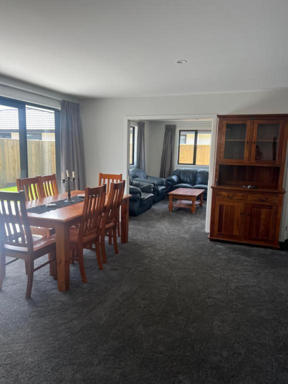 Family home in Richmond! Eton Street