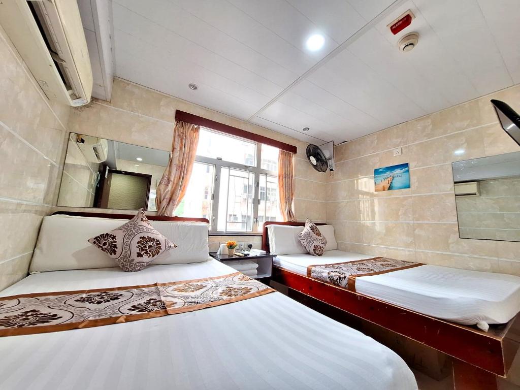 International Metro Guest House photo 2