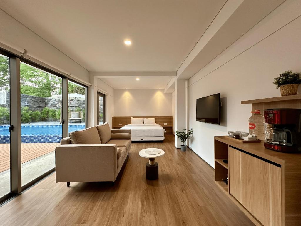 Bungalow Homes photo 4