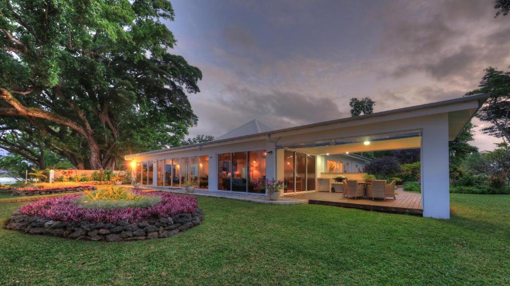 Ocean Point Villa photo 1