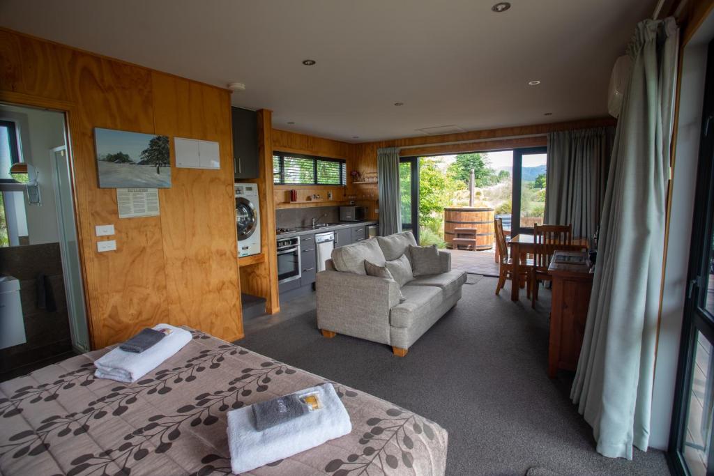 Musterers Accommodation Fairlie - Tap to explore photos