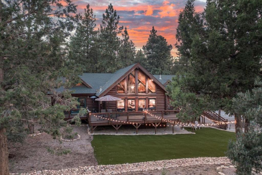 Altitude Adjustment with backyard, BBQ, and game loft photo 2