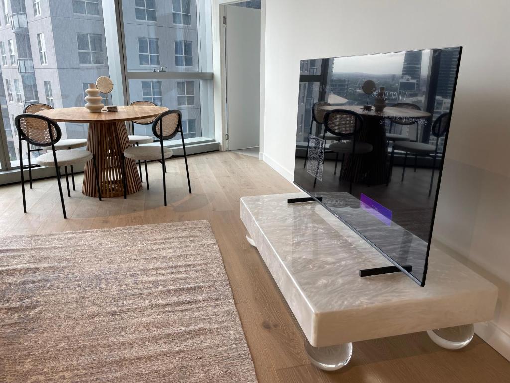 Serenity Stayz 3 Bedroom 2 Bathroom Apartment CBD photo 2