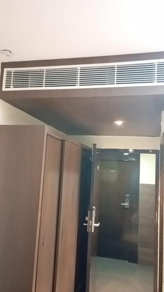 Hotel Sri Capital Residency photo 2