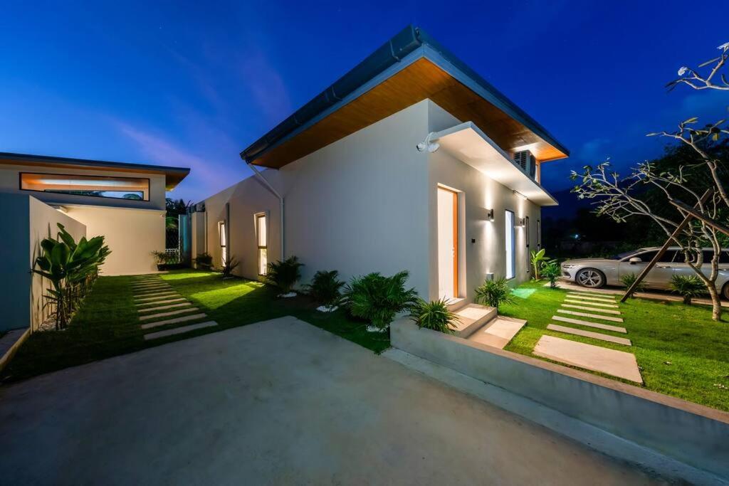 Private Pool Paradise: Sereniwoods 3br photo 1