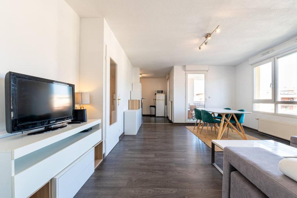 Sud de Grenoble: T2 lumineux - wifi fibre - balcon photo 4