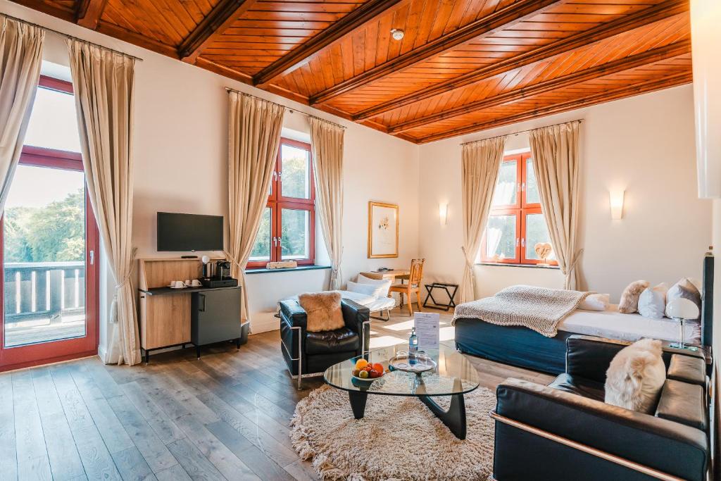 Schloss Ranzow Privathotel - Wellness, Golf, Kulinarik, Events photo 1