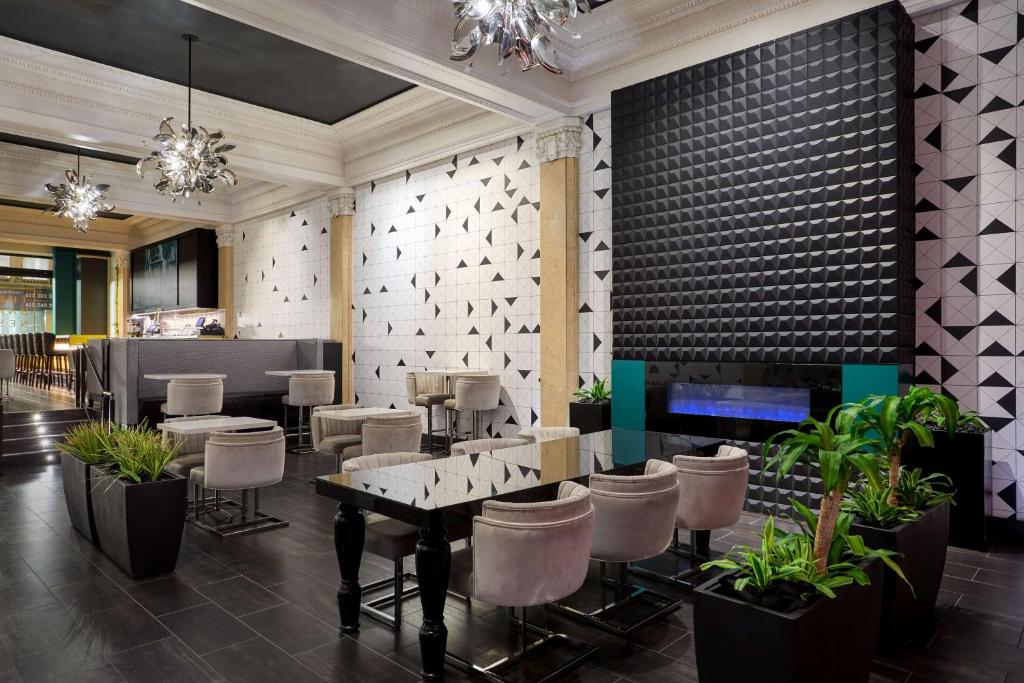 The Barnes San Francisco, Tapestry Collection by Hilton image