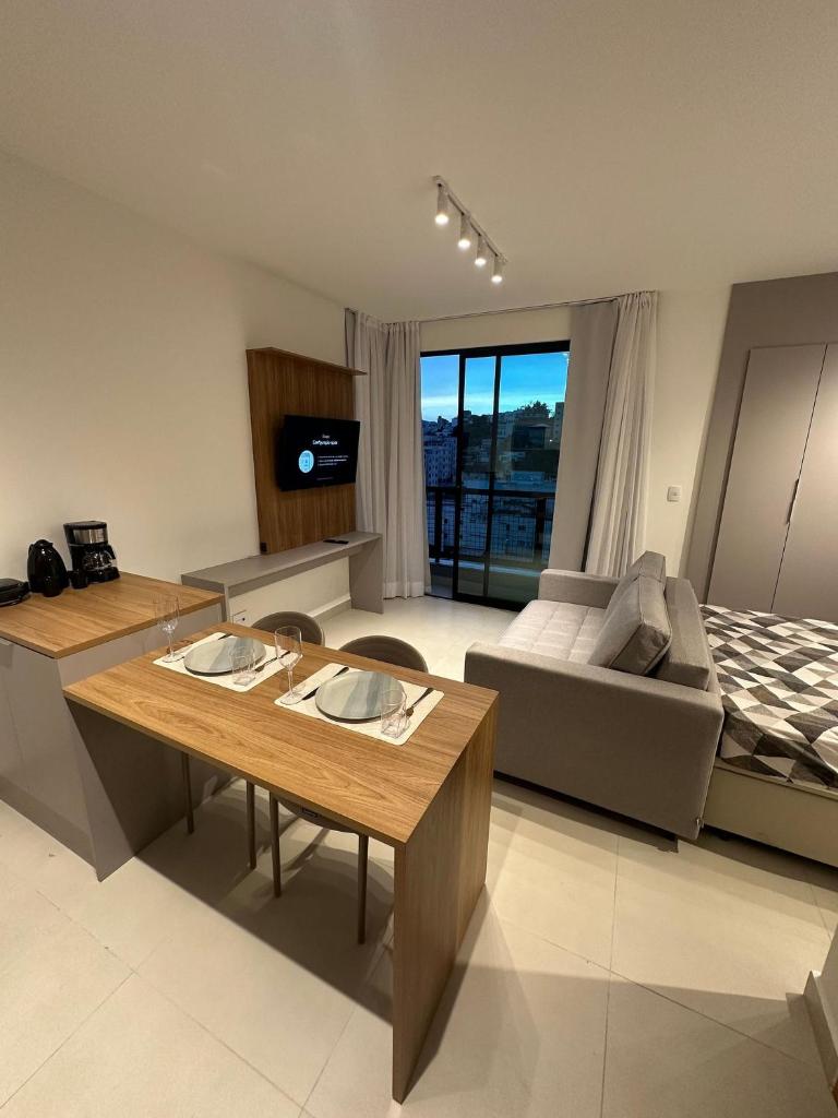 Studio com varanda no coração do bairro São Mateus