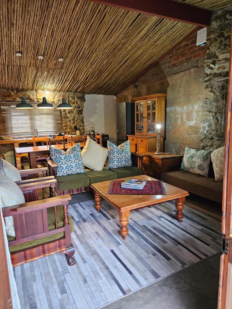 The Riverdeck Accommodation and Backpackers photo 2