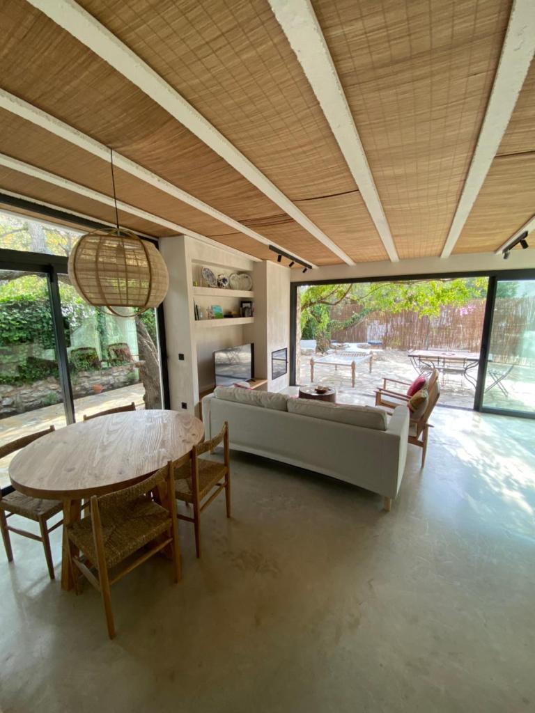 Bond beach village photo 3