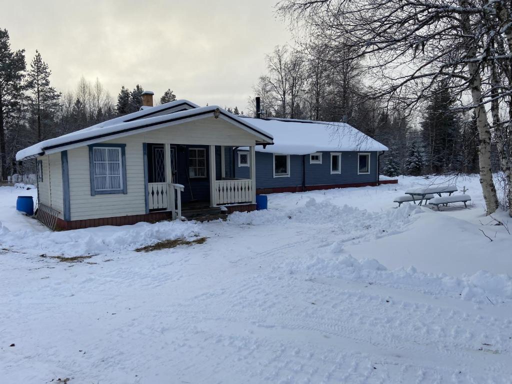 Cozy cottage on a large natural plot in lovely Harjedalen photo 2
