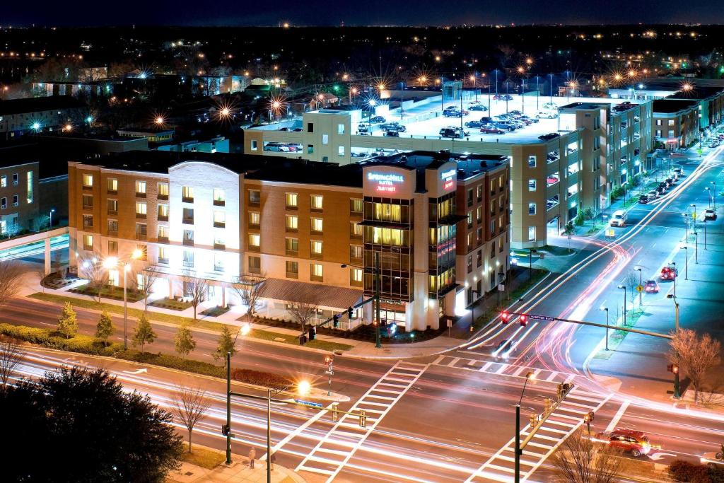 SpringHill Suites Marriott Norfolk Old Dominion University image