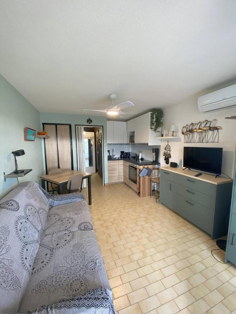 AS24003-Studio cabine à 200m plage-parking privé photo 1