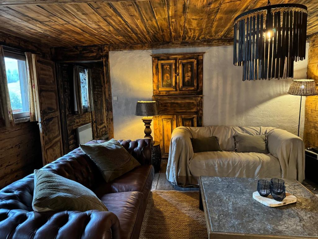 Warm and Stylish Boutique Lodge L'Etoile de Savoie photo 4