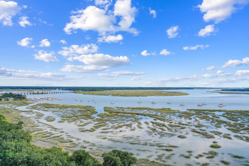 The Sandpiper - Just Steps to Downtown Beaufort and Beaufort River photo 4