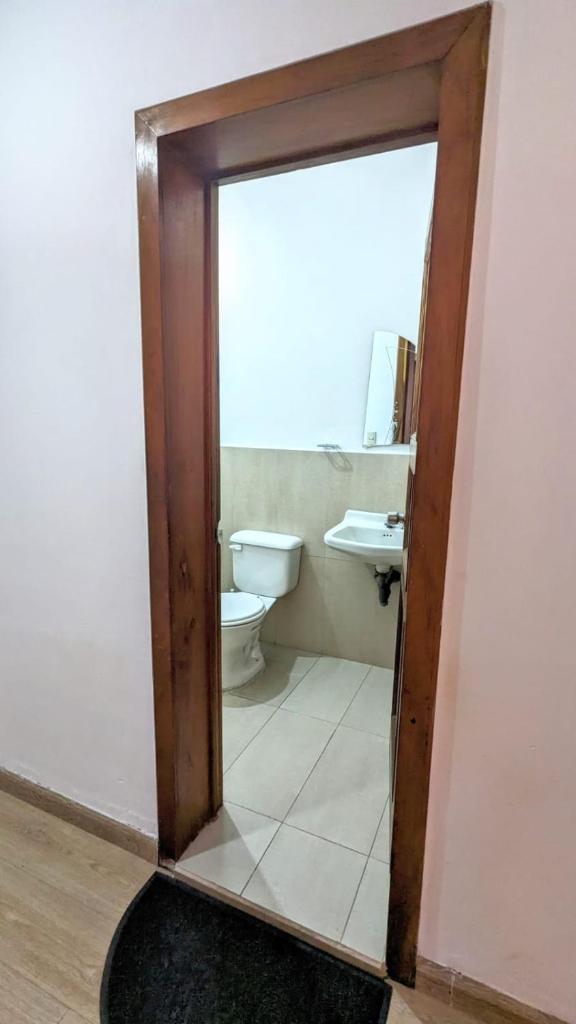 Beautiful room near everything 1 photo 1