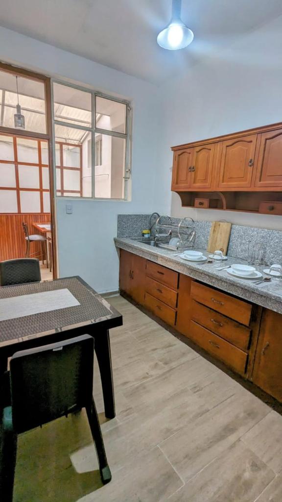 Beautiful room near everything 1 photo 2