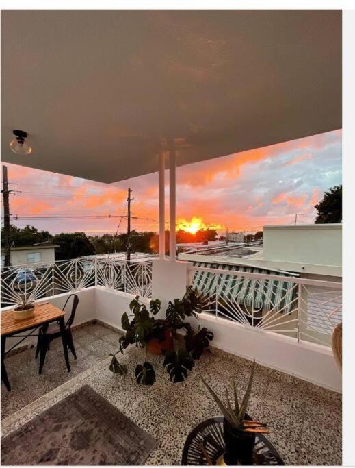 Stellar apartment walking distance to town